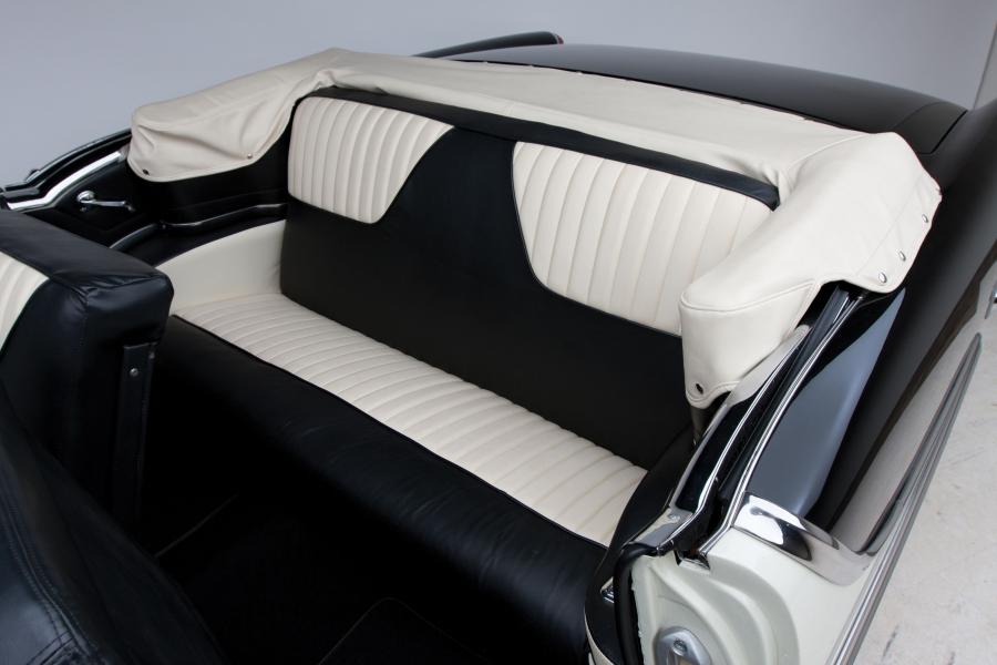  Oldsmobile Super 88 Convertible 1955 года  (фото 4 из 23)